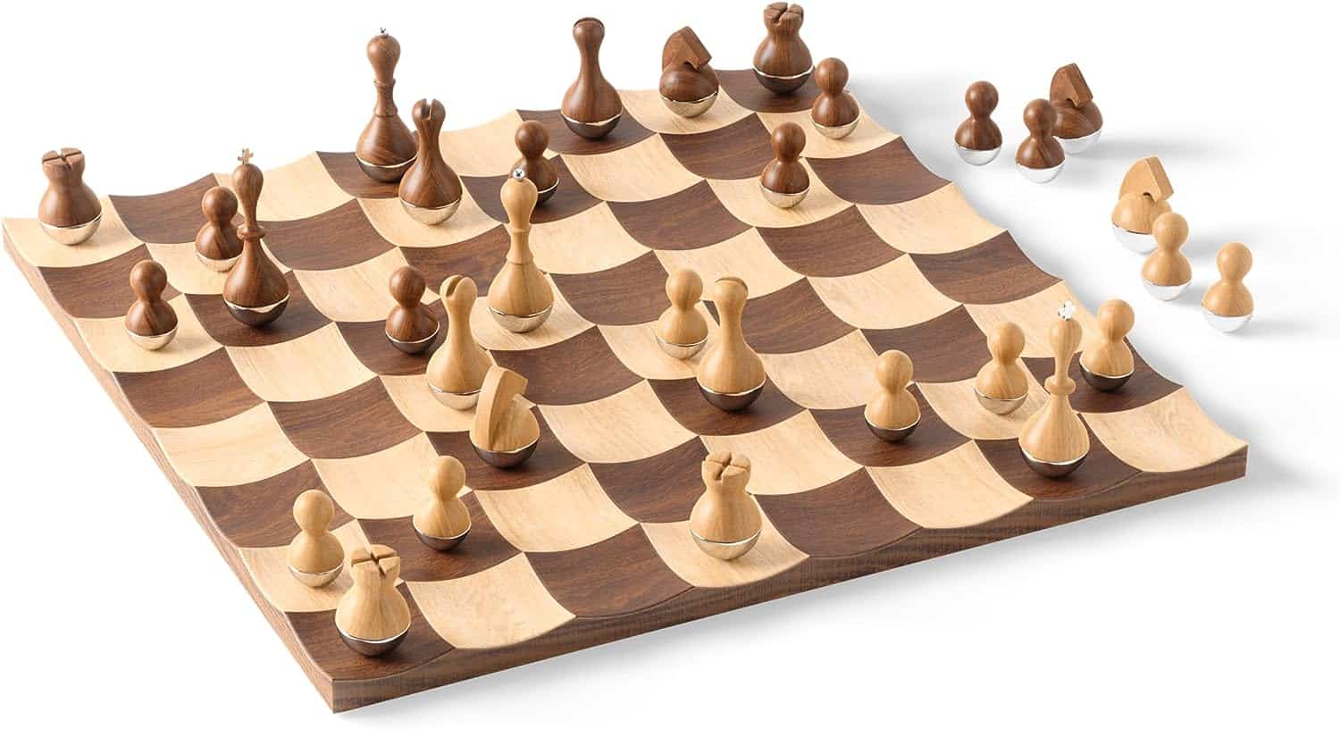 WOBBLE WALNUT CHESS SET